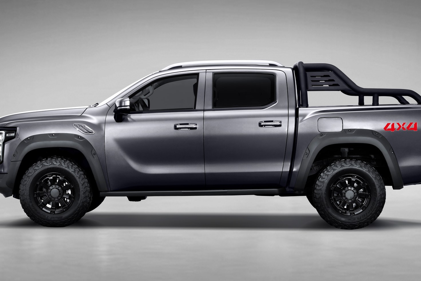 Side view of a black FOTON Tunland V double-cab pickup